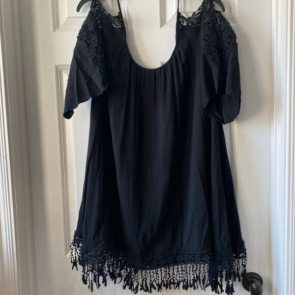 Black Shift Cold Shoulder Fringe Dress Size Small - Picture 1 of 1